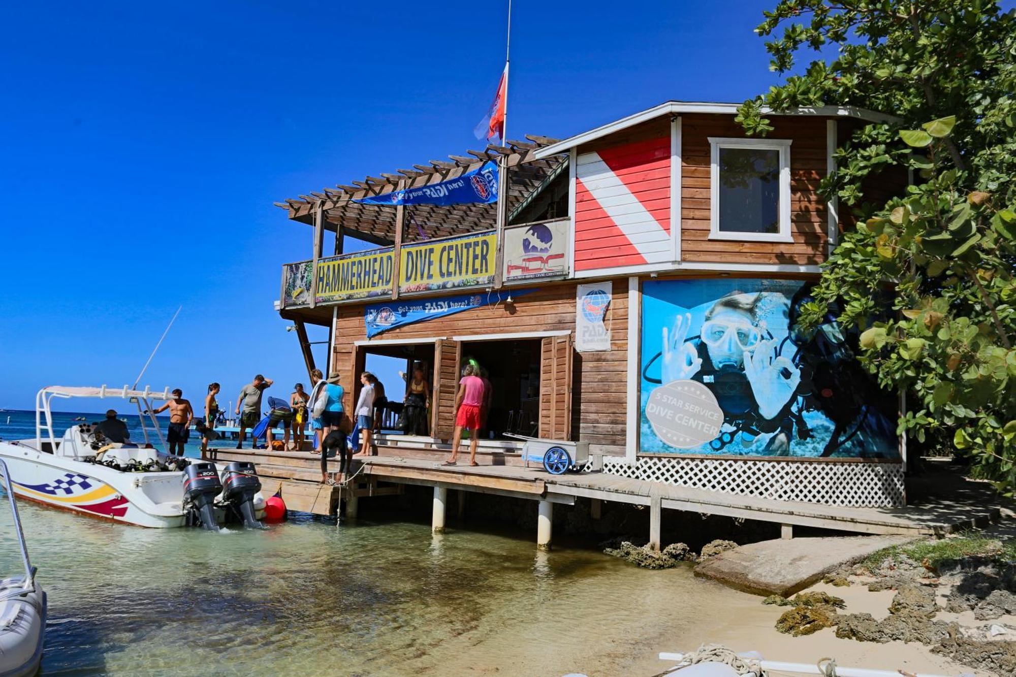 Fosters West Bay Resort Exterior foto